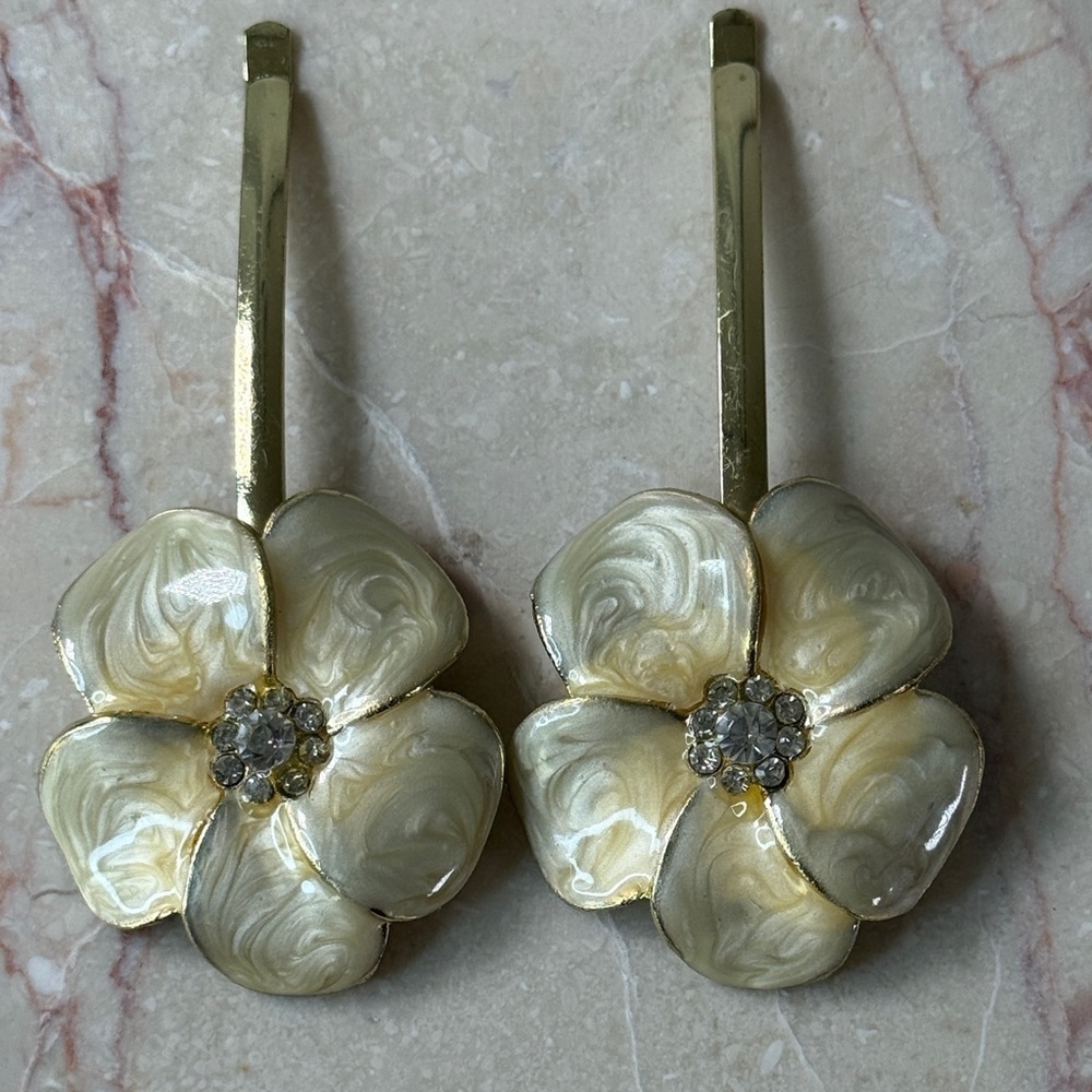 Gold and Cream Floral Hair Clips